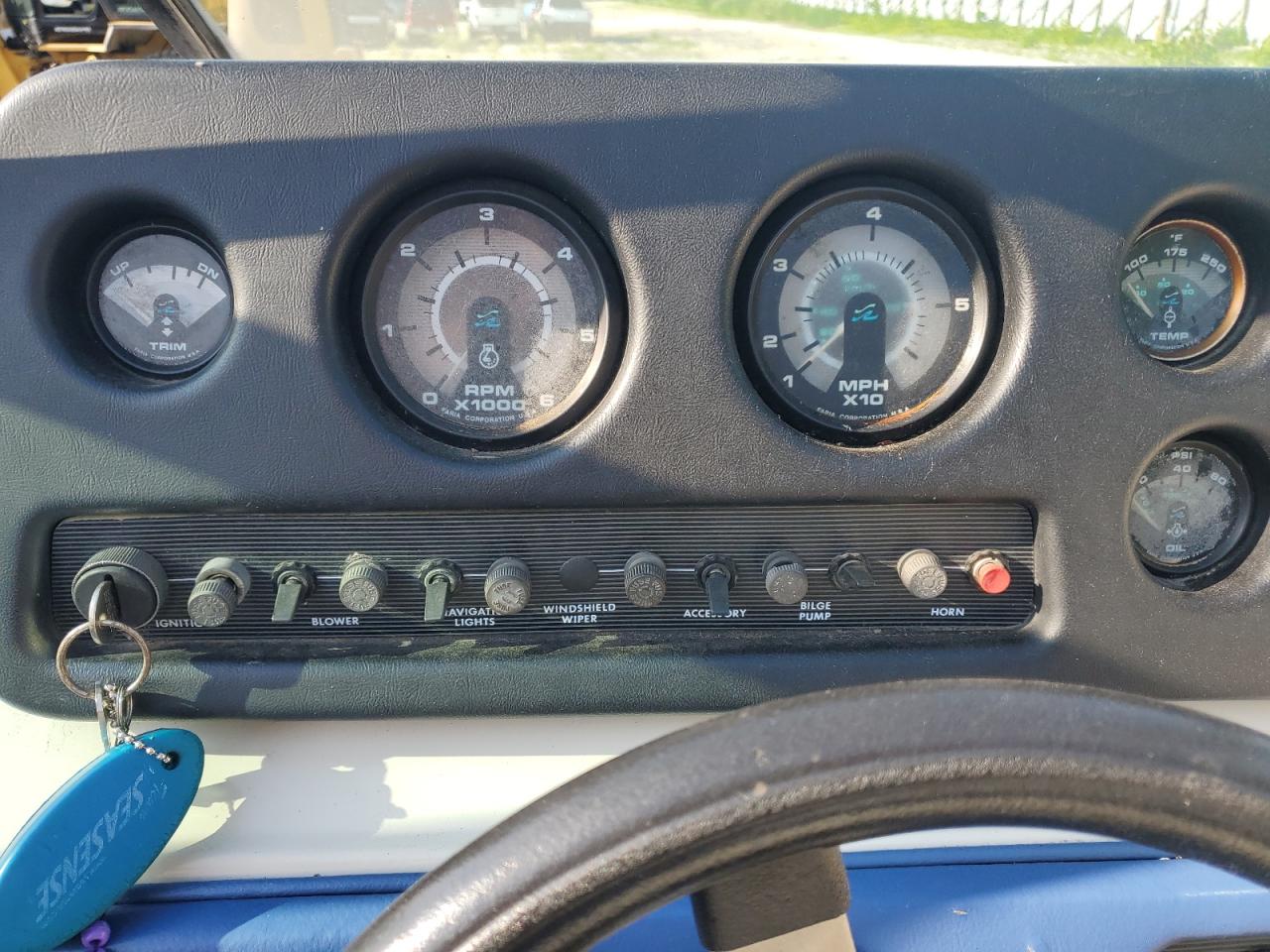 Sea Ray Boat Image 9