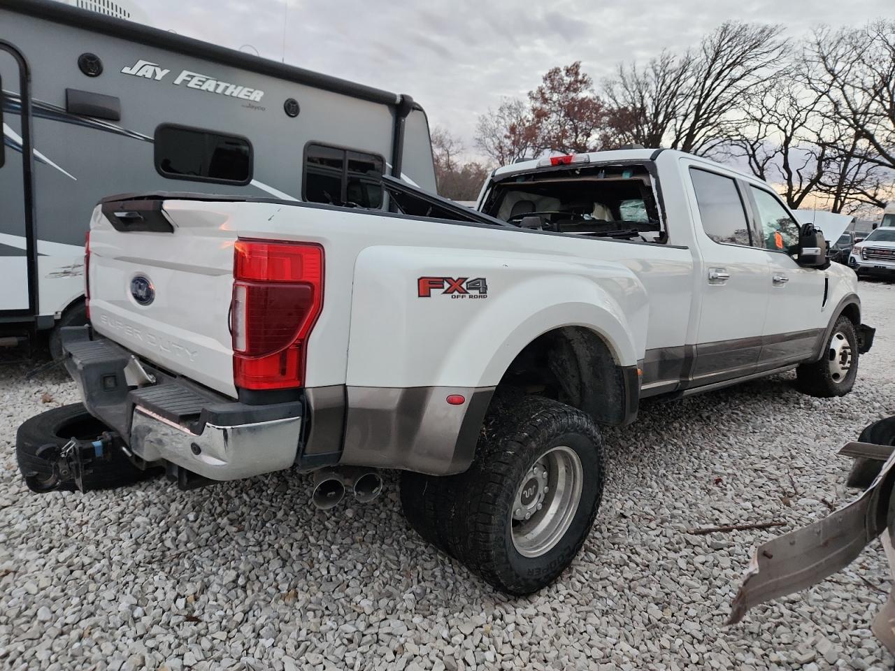 Ford F-350 Super Duty Image 10