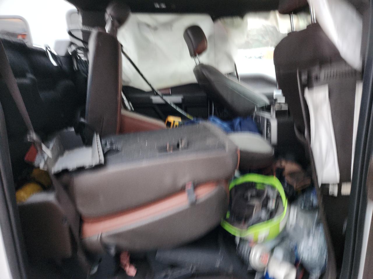 Ford F-350 Super Duty Image 7