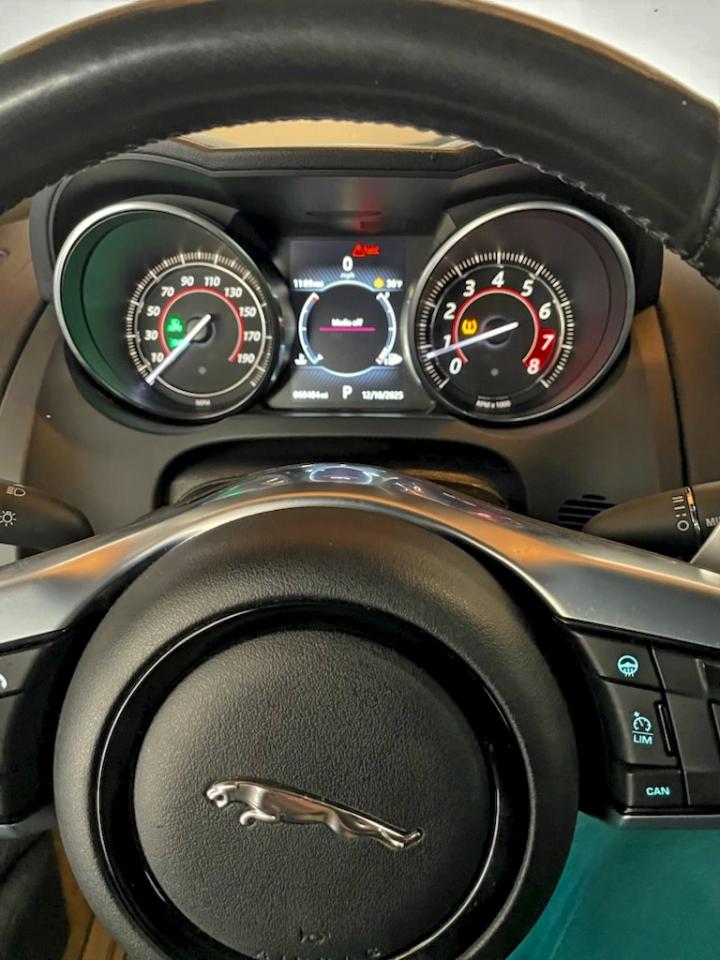 Jaguar F-TYPE Image 6
