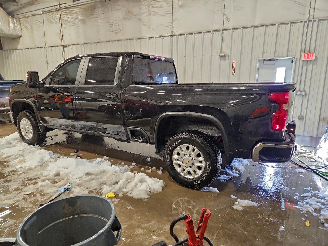 Chevrolet Silverado K2500 Heavy Duty Lt Image 2