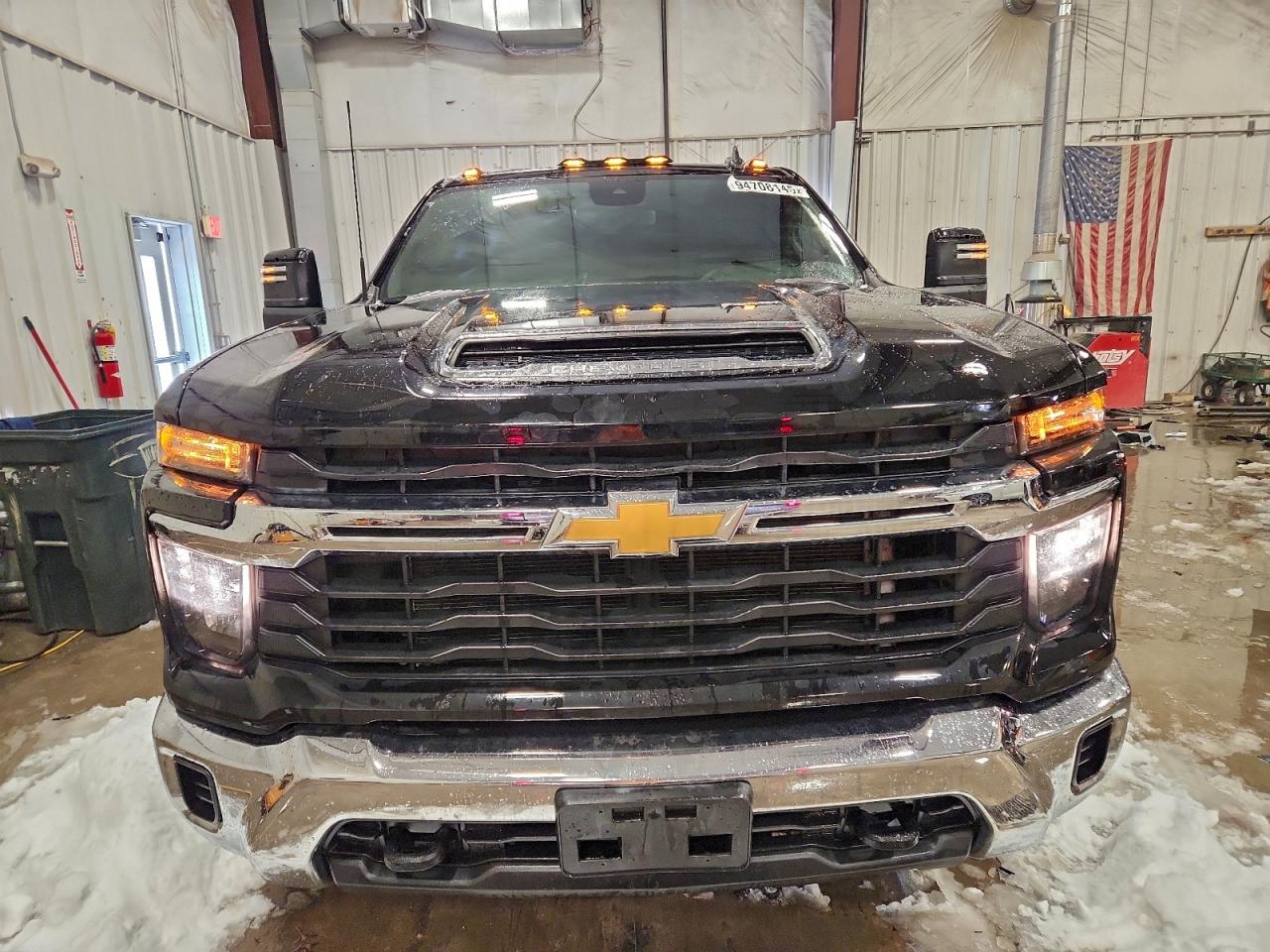 Chevrolet Silverado K2500 Heavy Duty Lt Image 4