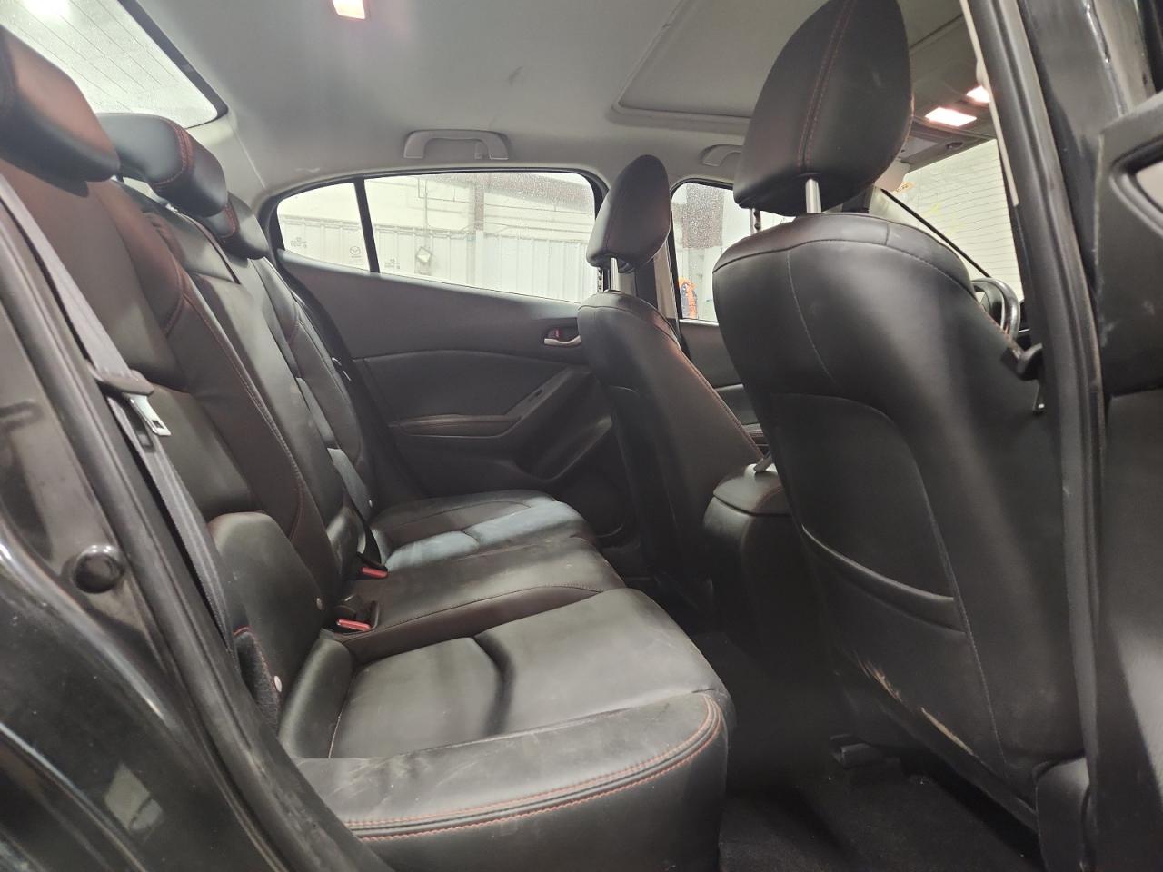 Mazda 3 Grand Touring Image 10