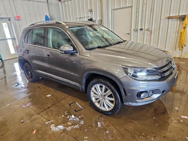 Volkswagen Tiguan S Image 8