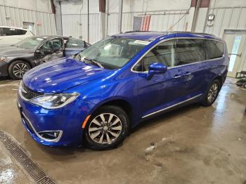  Salvage Chrysler Pacifica
