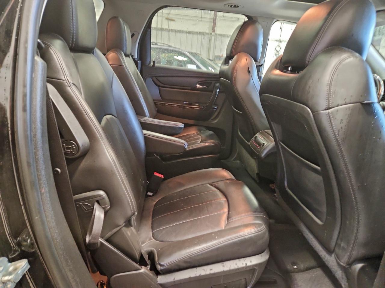 GMC Acadia Slt-2 Image 2