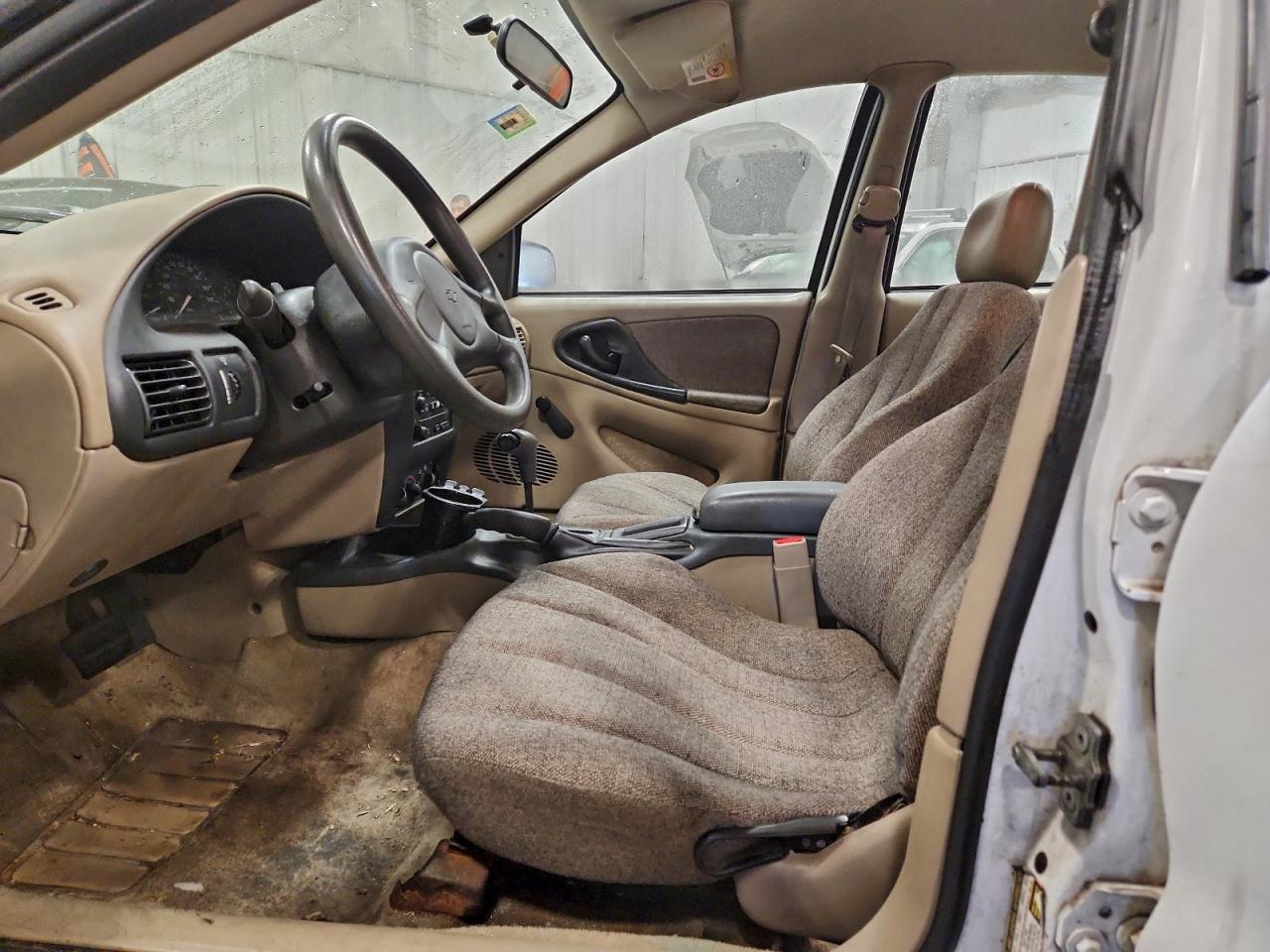 Chevrolet Cavalier Image 8