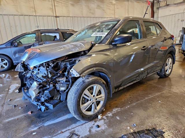  Salvage Nissan Kicks