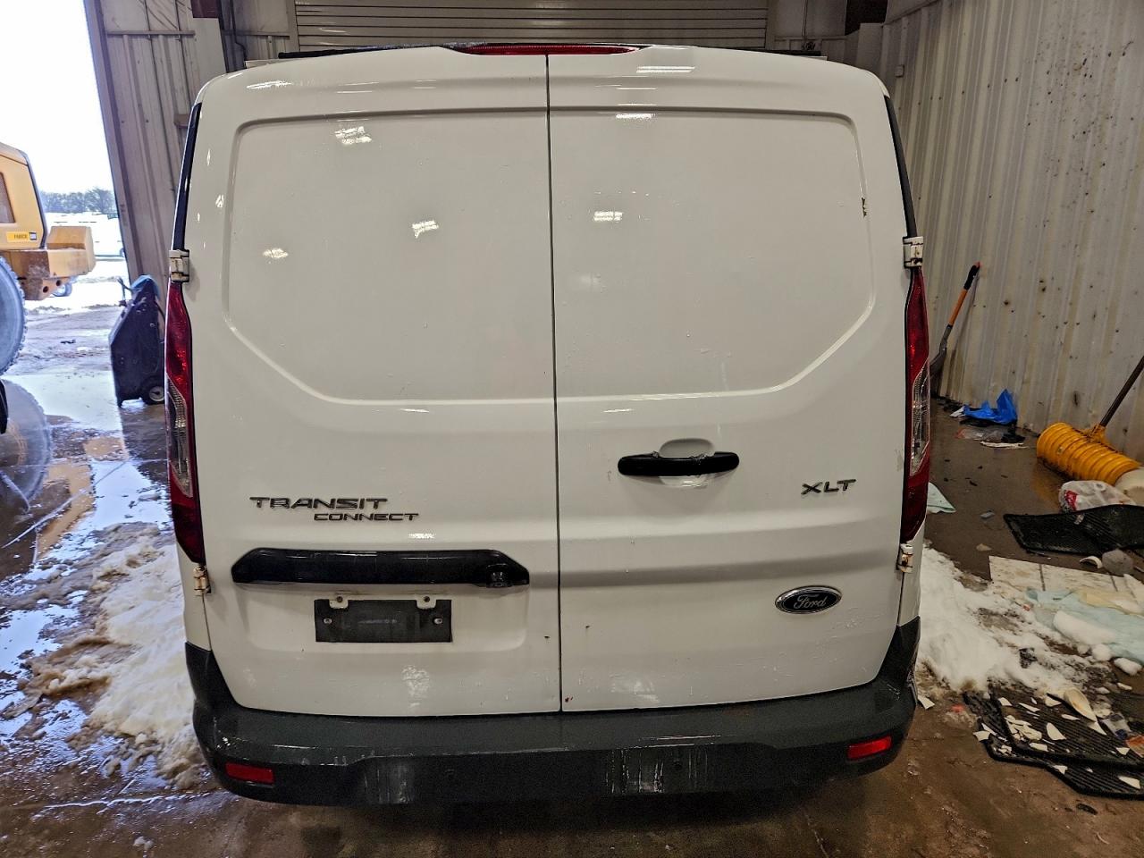 Ford Transit Xlt Image 11