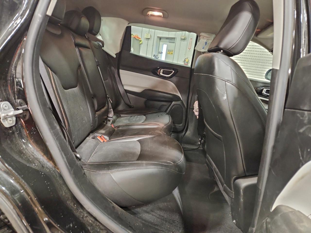 Jeep Compass Limited Image 11