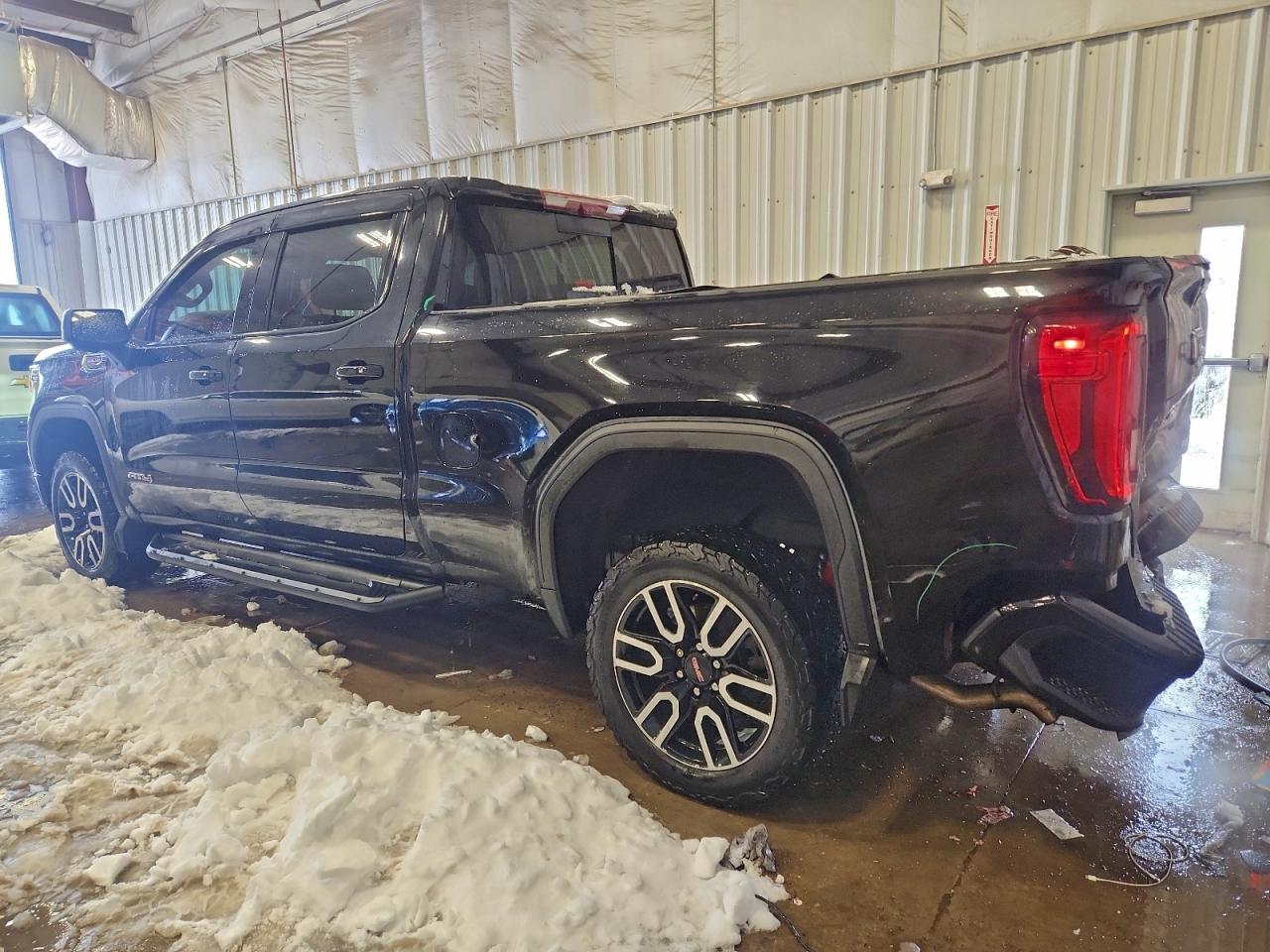 GMC Sierra K1500 At4 Image 3