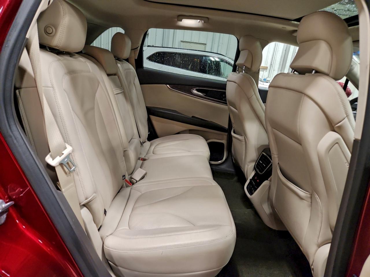 Lincoln Nautilus Reserve Image 3