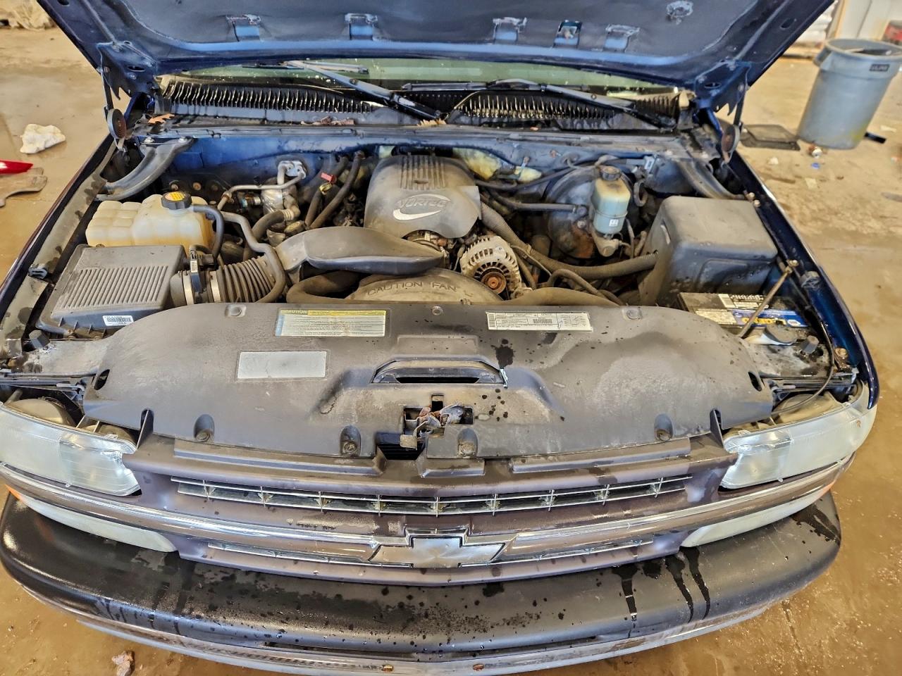 Chevrolet Silverado C1500 Image 10