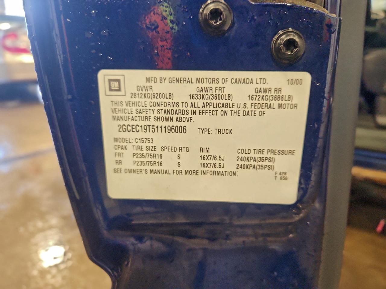 Chevrolet Silverado C1500 Image 2