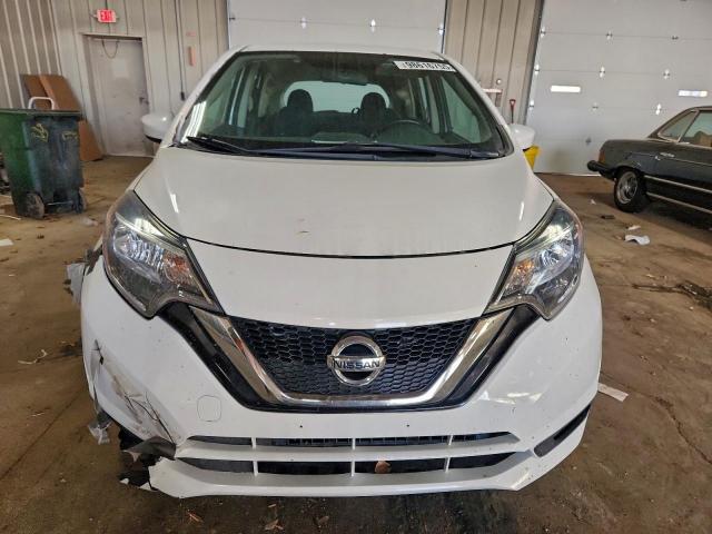 Nissan Versa S Image 9