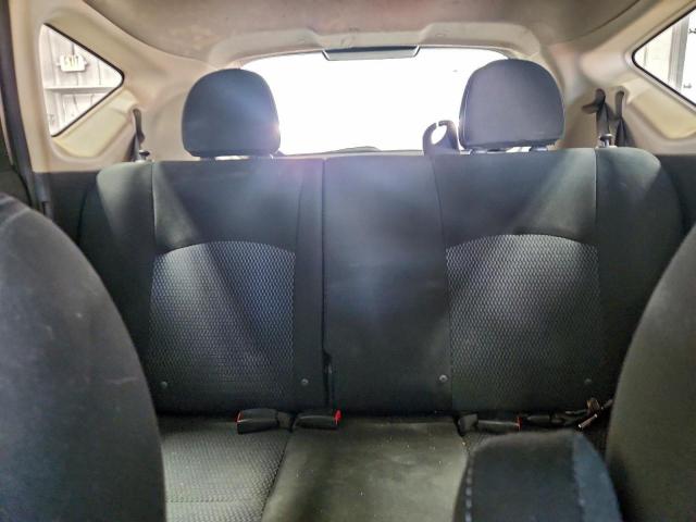 Nissan Versa S Image 3