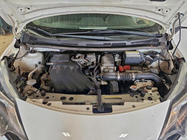 Nissan Versa S Image 10