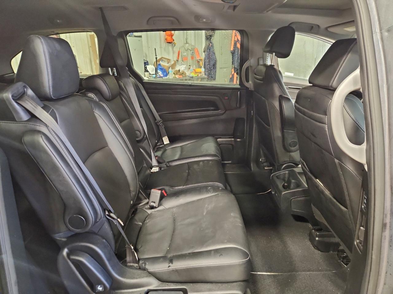 Honda Odyssey Touring Image 8