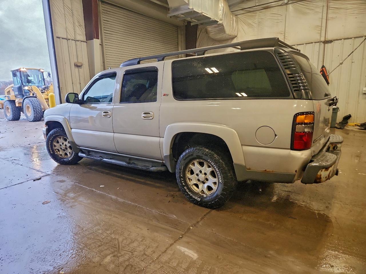 Chevrolet Suburban K1500 Image 2