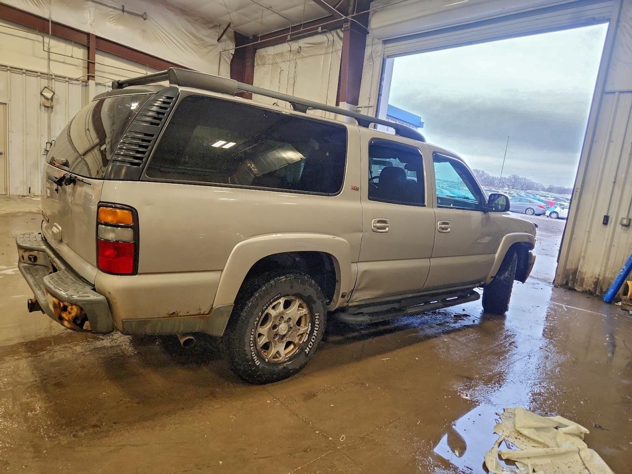 Chevrolet Suburban K1500 Image 6