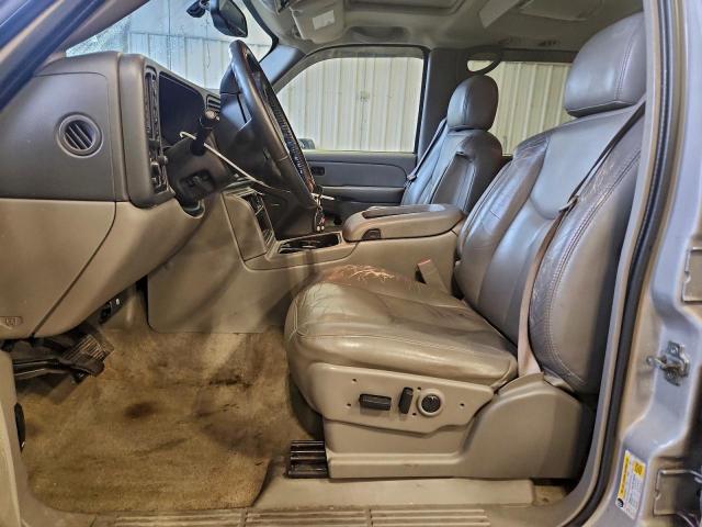 Chevrolet Suburban K1500 Image 4