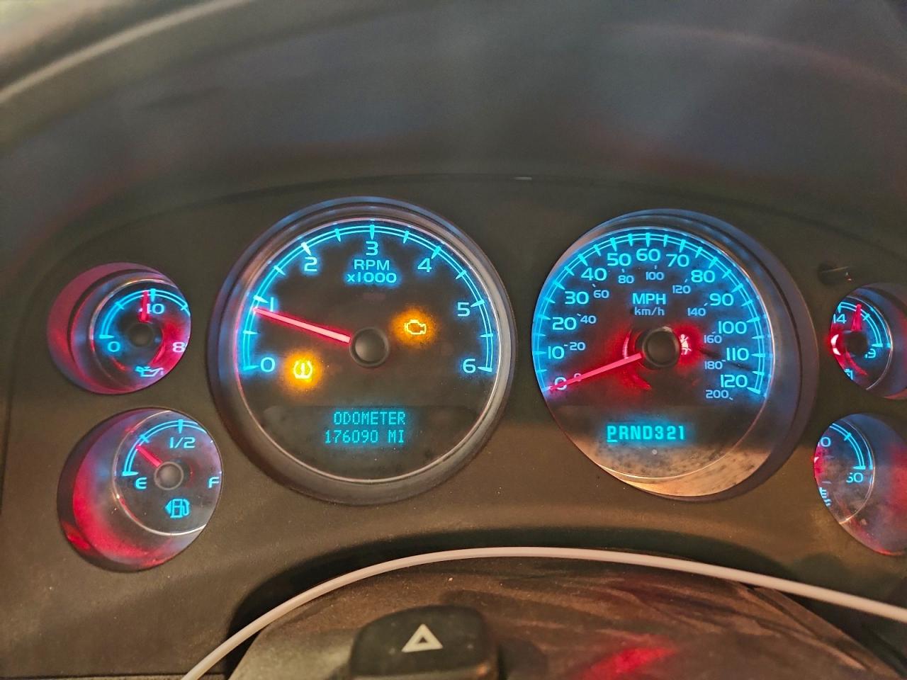 Chevrolet Tahoe K1500 Image 4