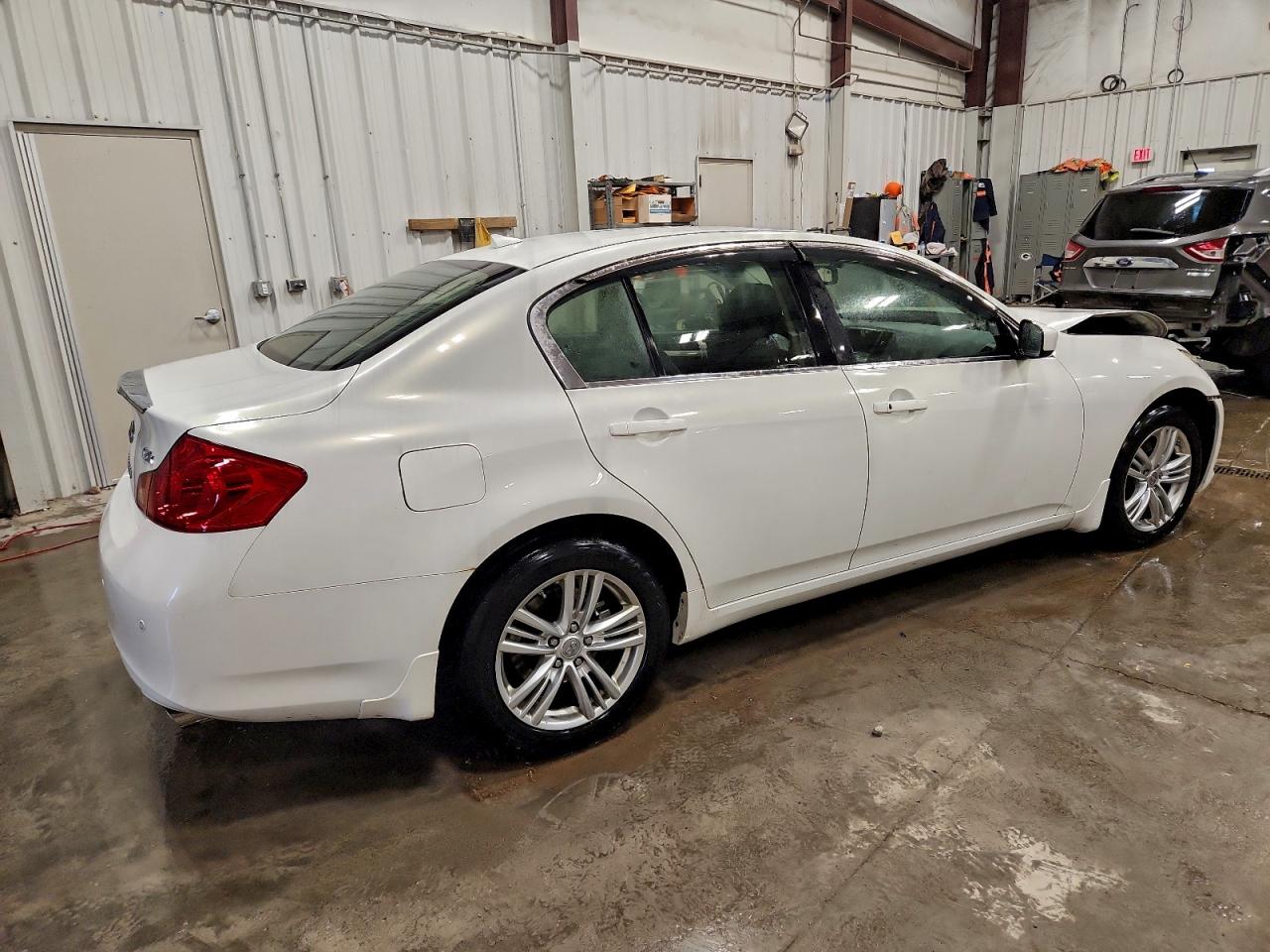 INFINITI G37 Image 8