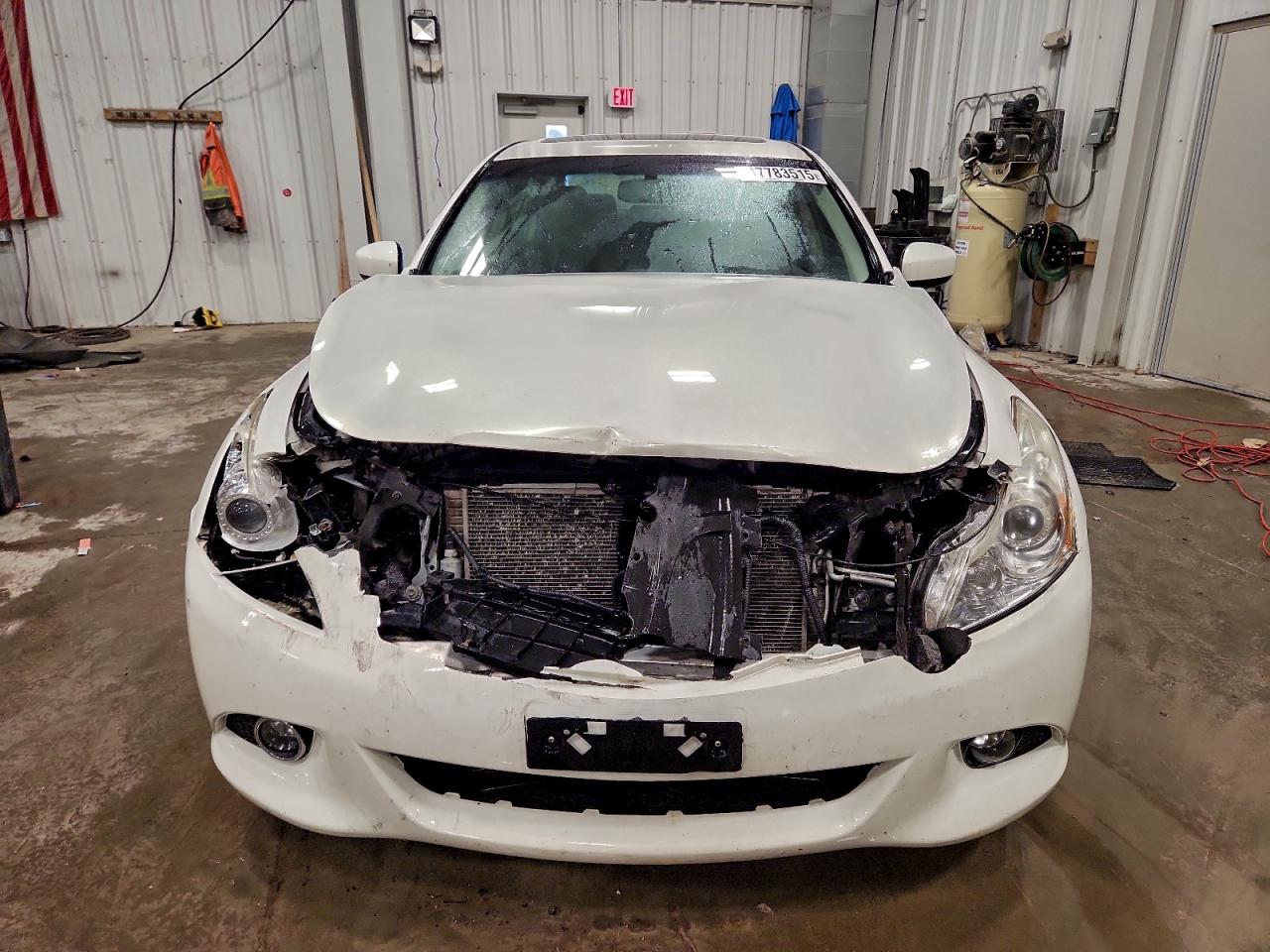 INFINITI G37 Image 3