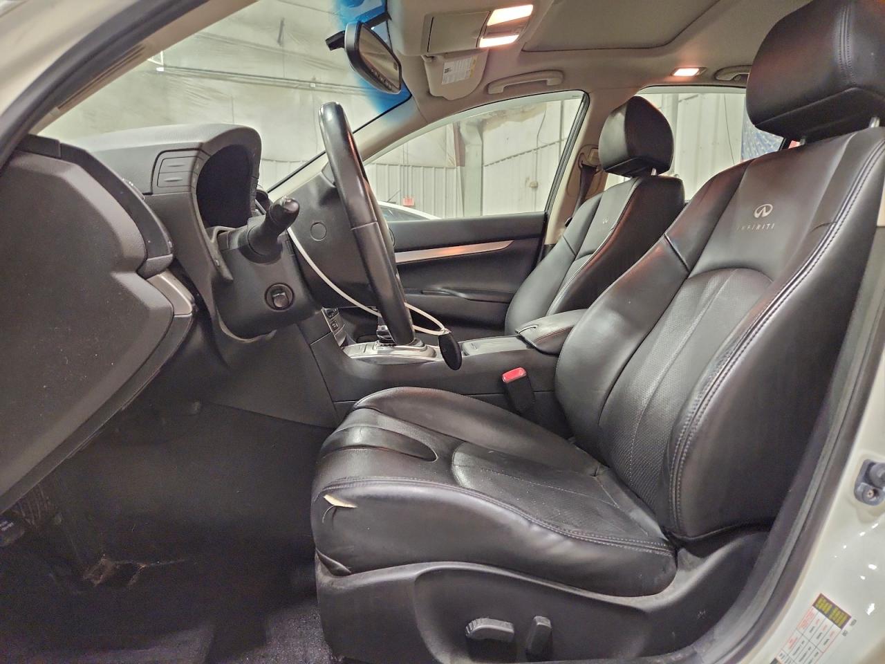 INFINITI G37 Image 12