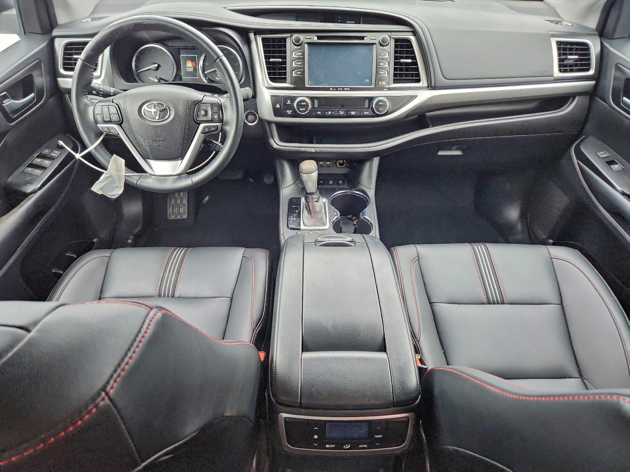 Toyota Highlander Se Image 7