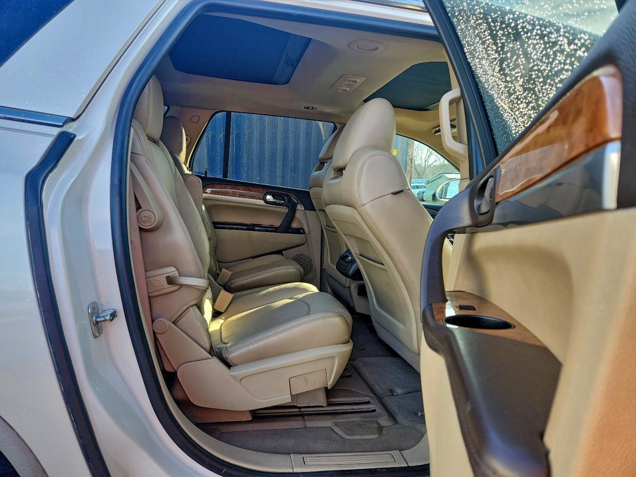 Buick Enclave Image 13