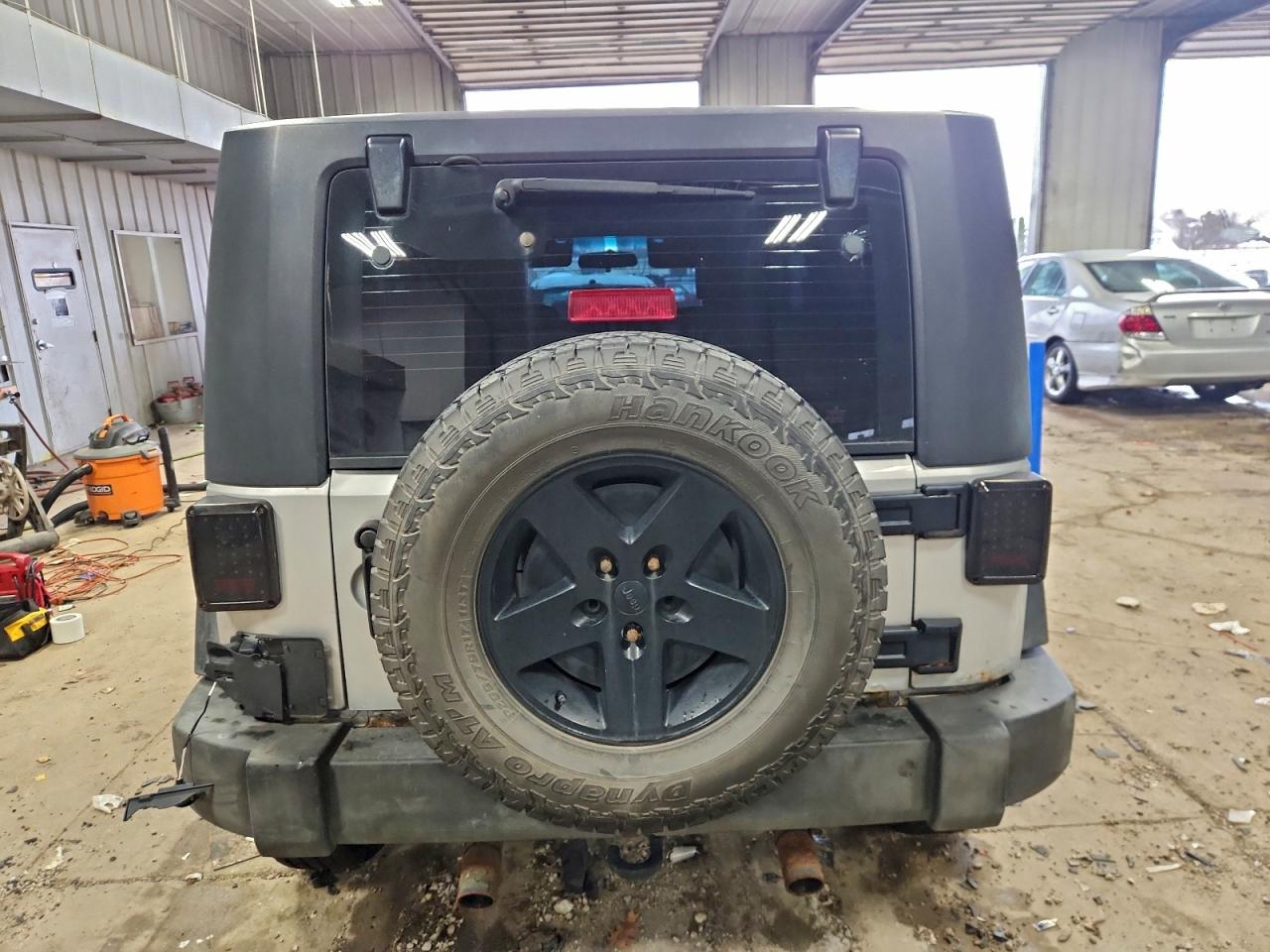 Jeep Wrangler X Image 6