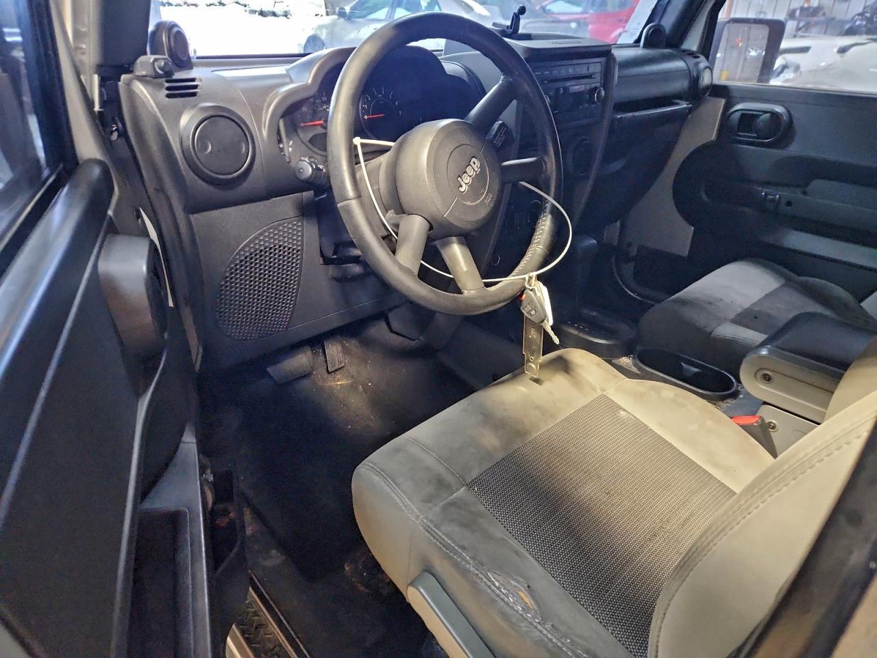 Jeep Wrangler X Image 10