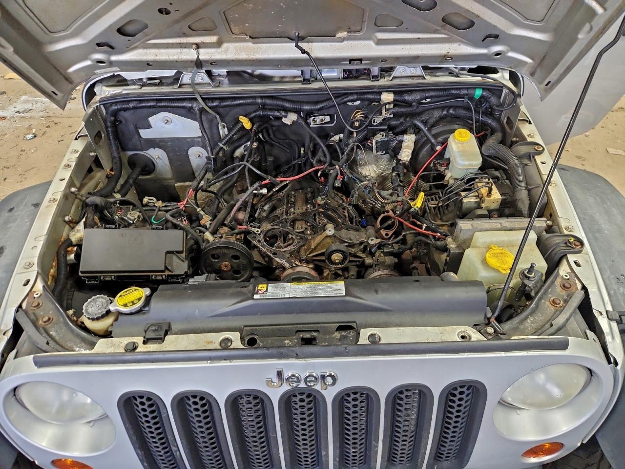 Jeep Wrangler X Image 12