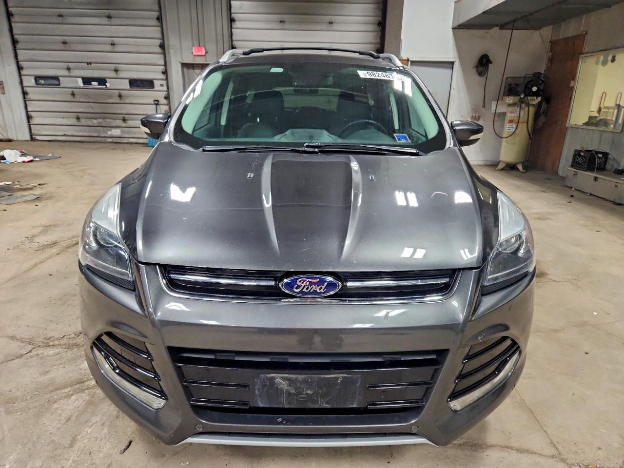 Ford Escape Titanium Image 4