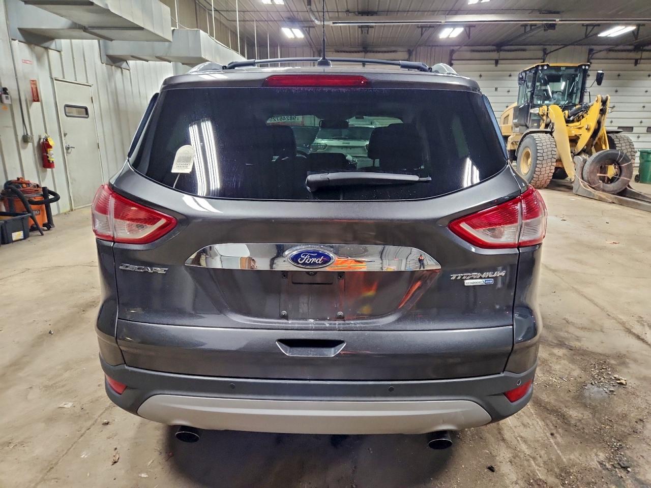 Ford Escape Titanium Image 8