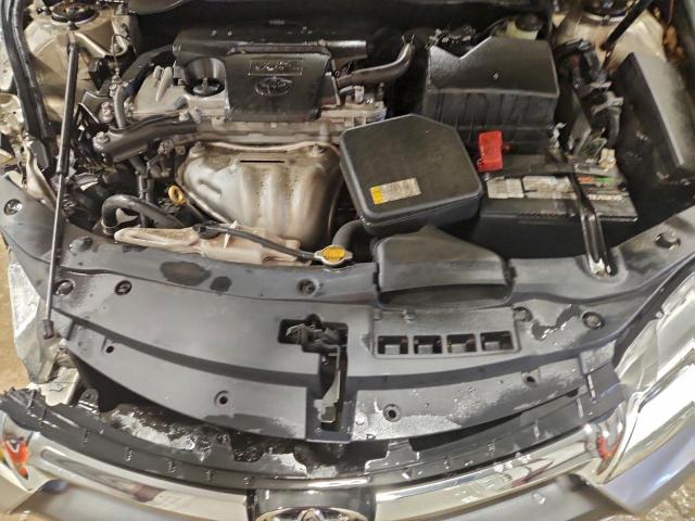 Toyota Camry Le Image 7