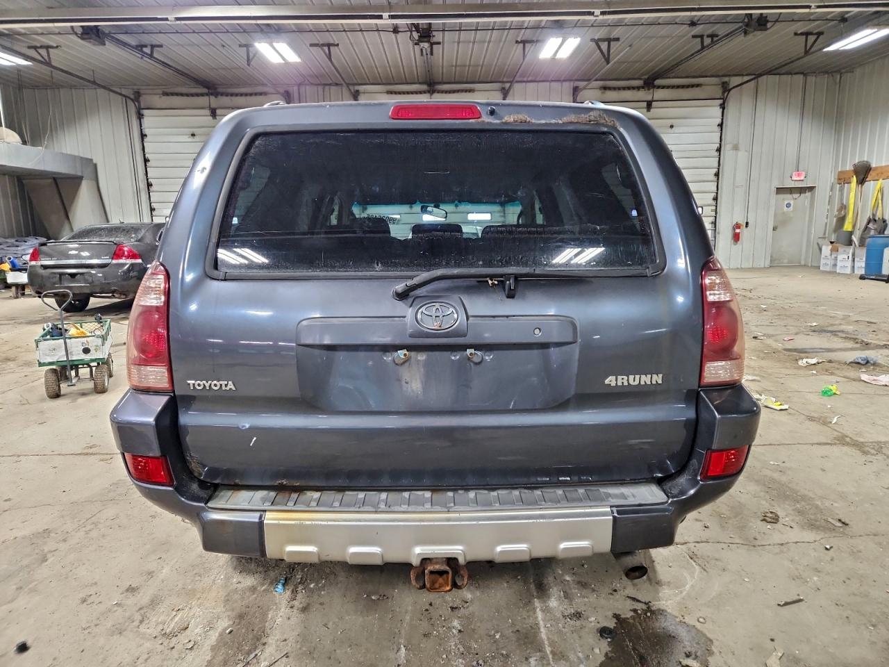 Toyota 4Runner Sr5 Image 4