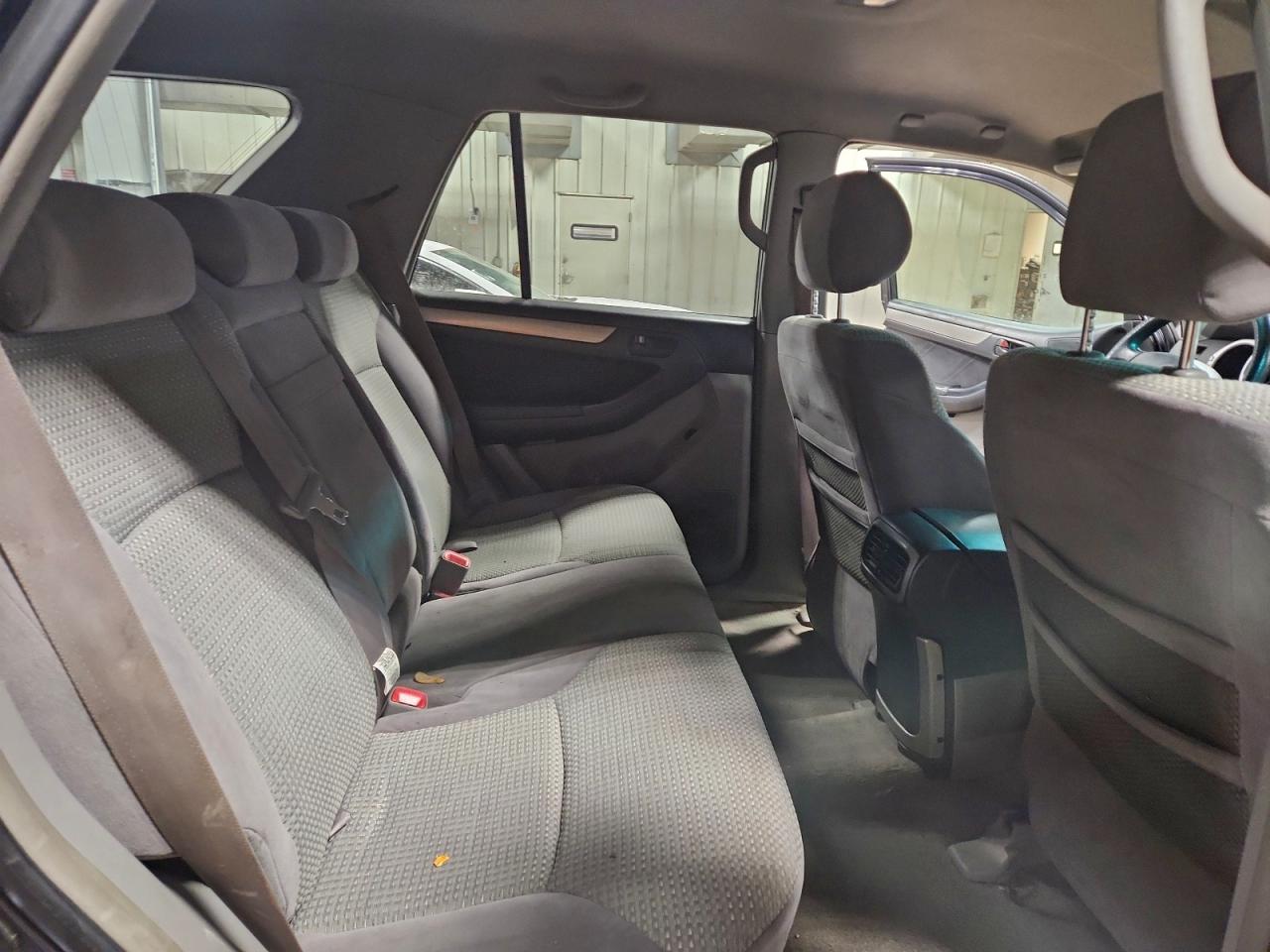 Toyota 4Runner Sr5 Image 9