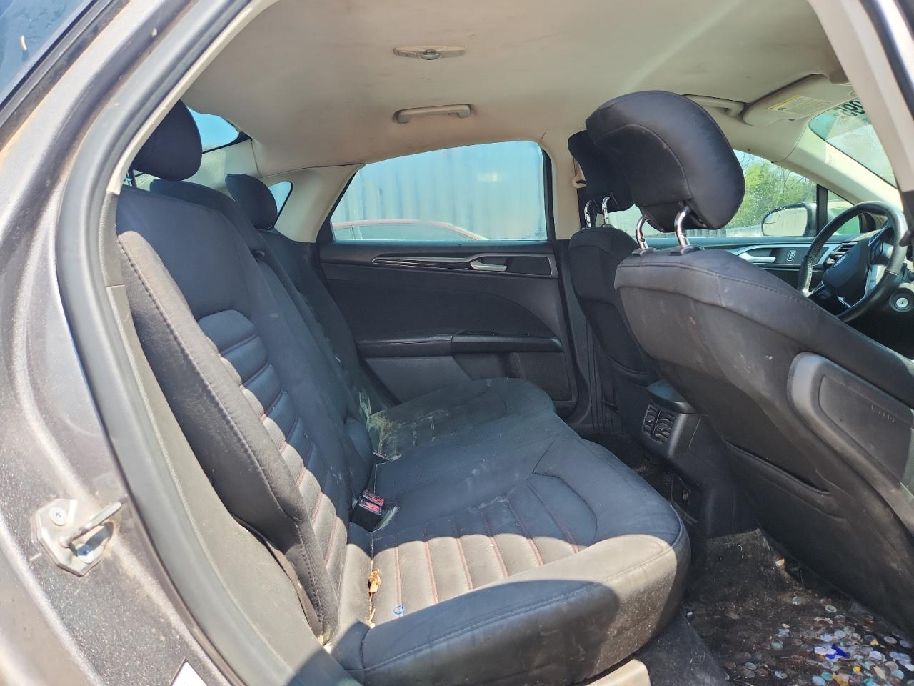 Ford Fusion Se Image 12