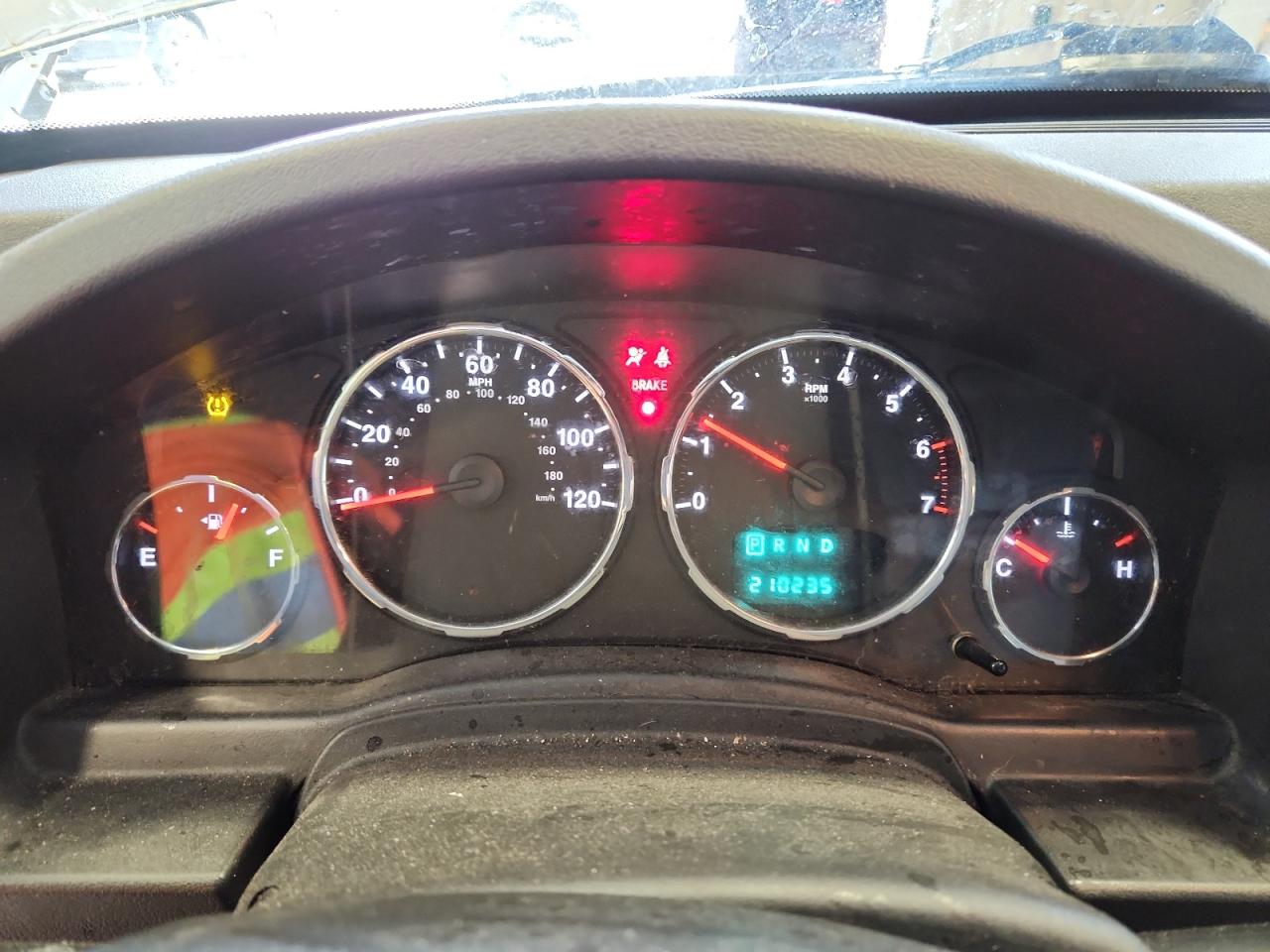 Jeep Liberty Sport Image 8