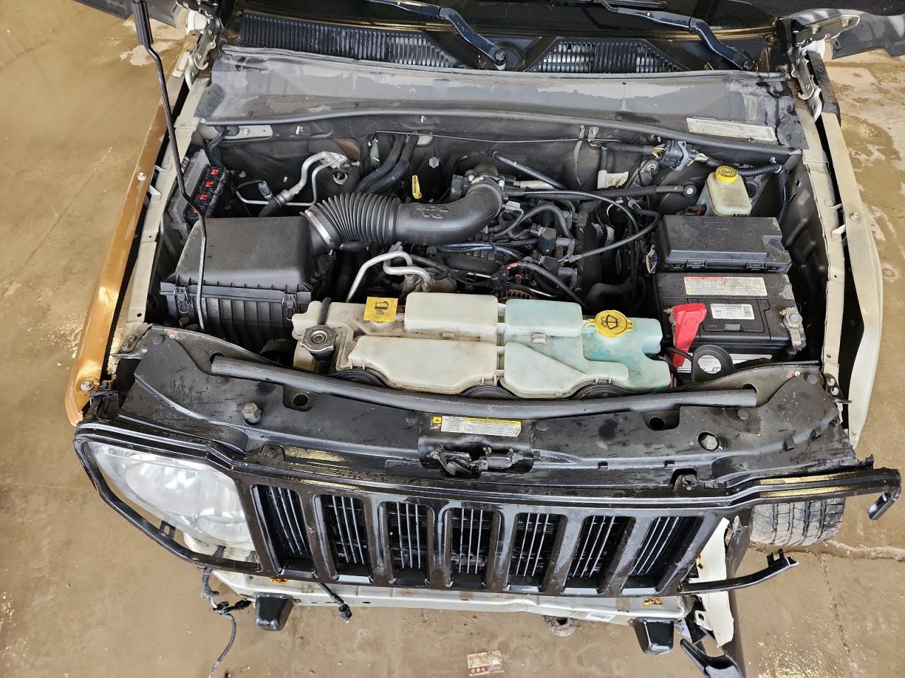 Jeep Liberty Sport Image 7