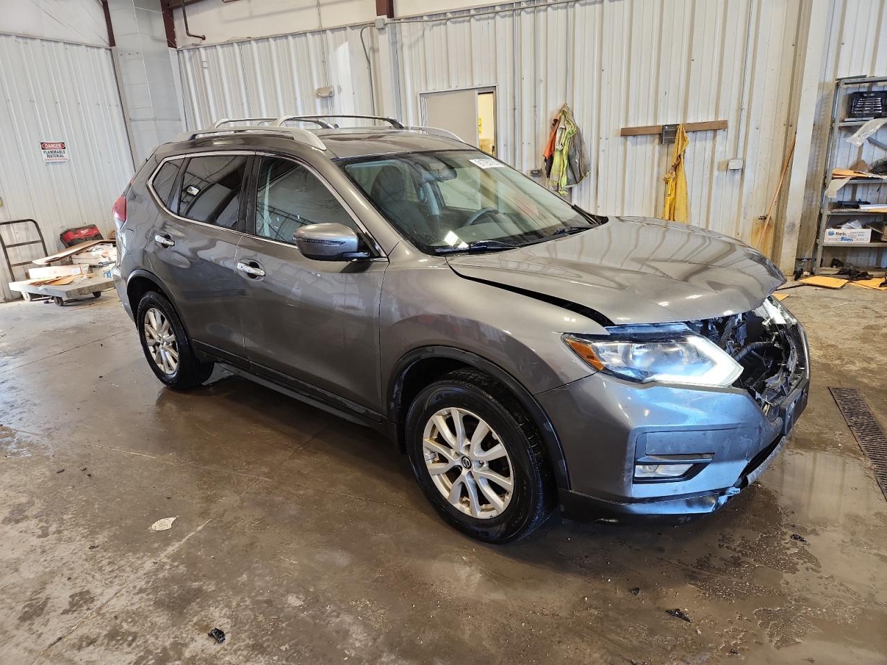 Nissan Rogue S Image 3