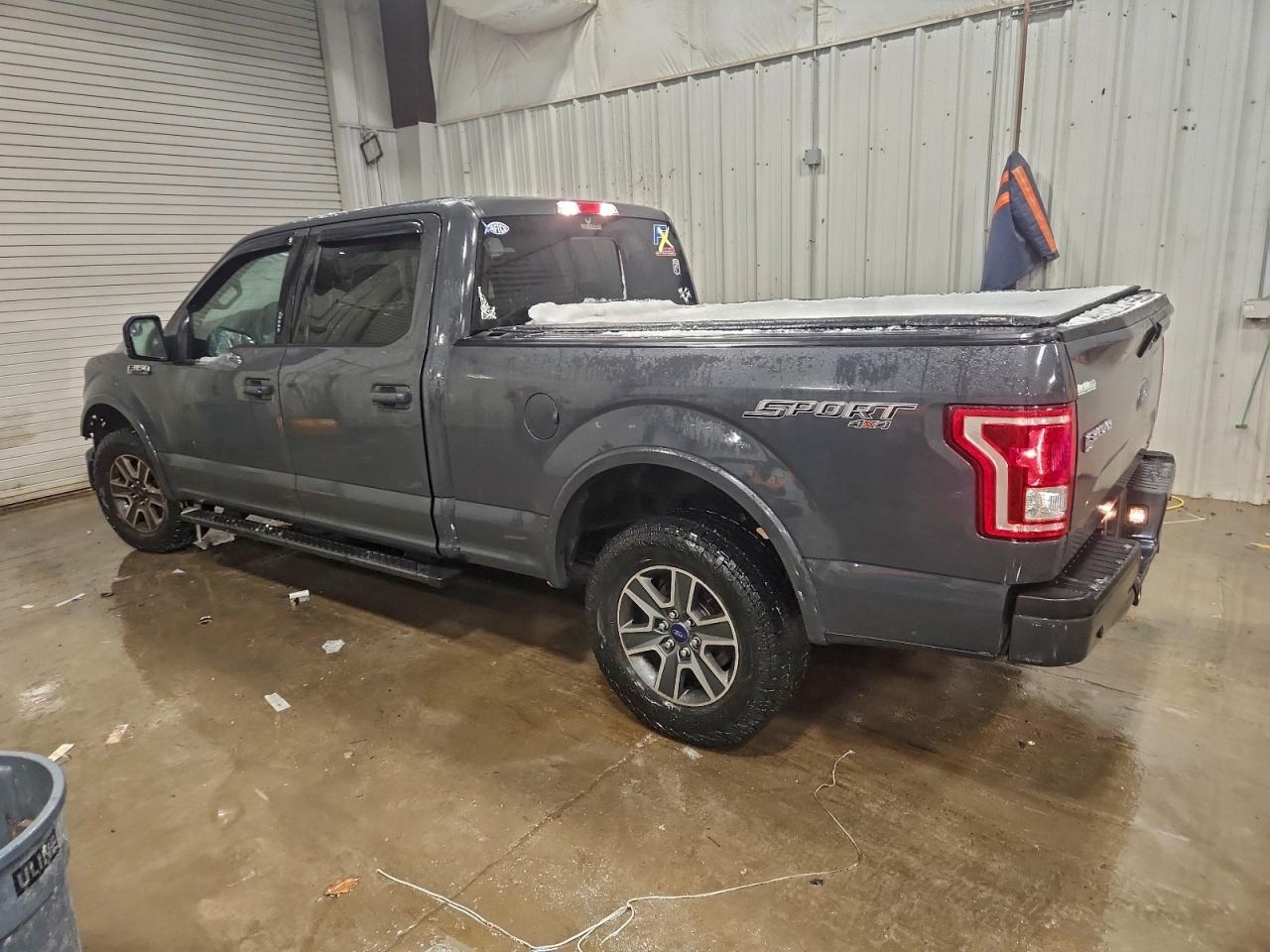 Ford F-150 Supercrew Image 8