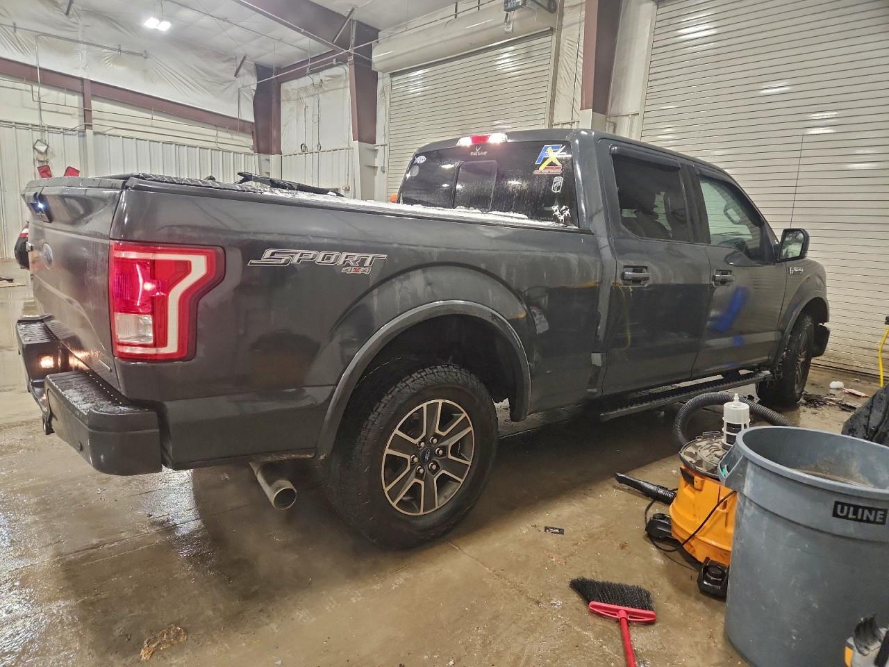 Ford F-150 Supercrew Image 7