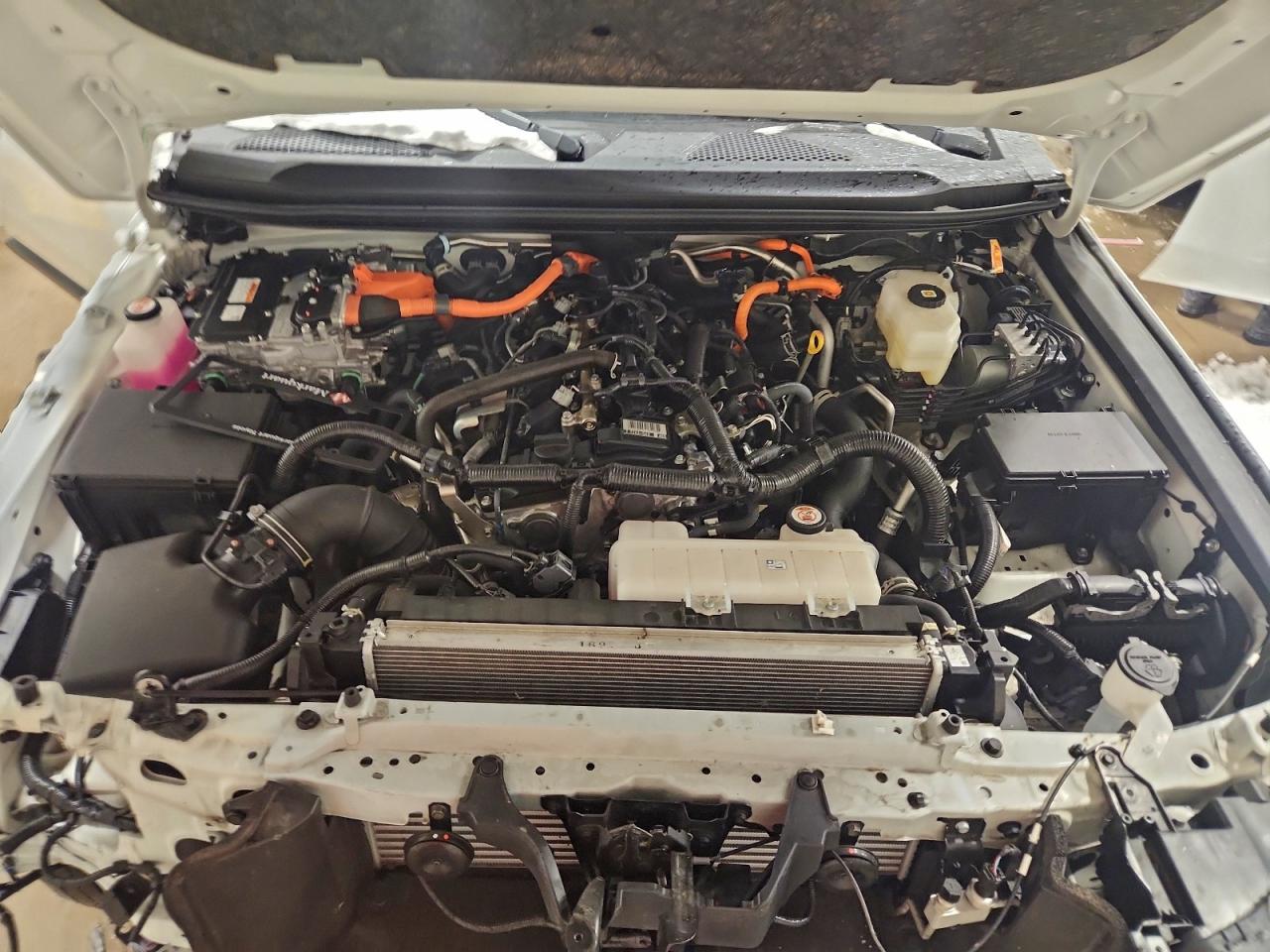 Toyota Land Cruis Base Image 9