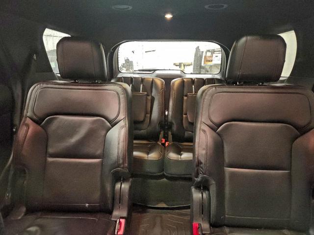 Ford Explorer Sport Image 4