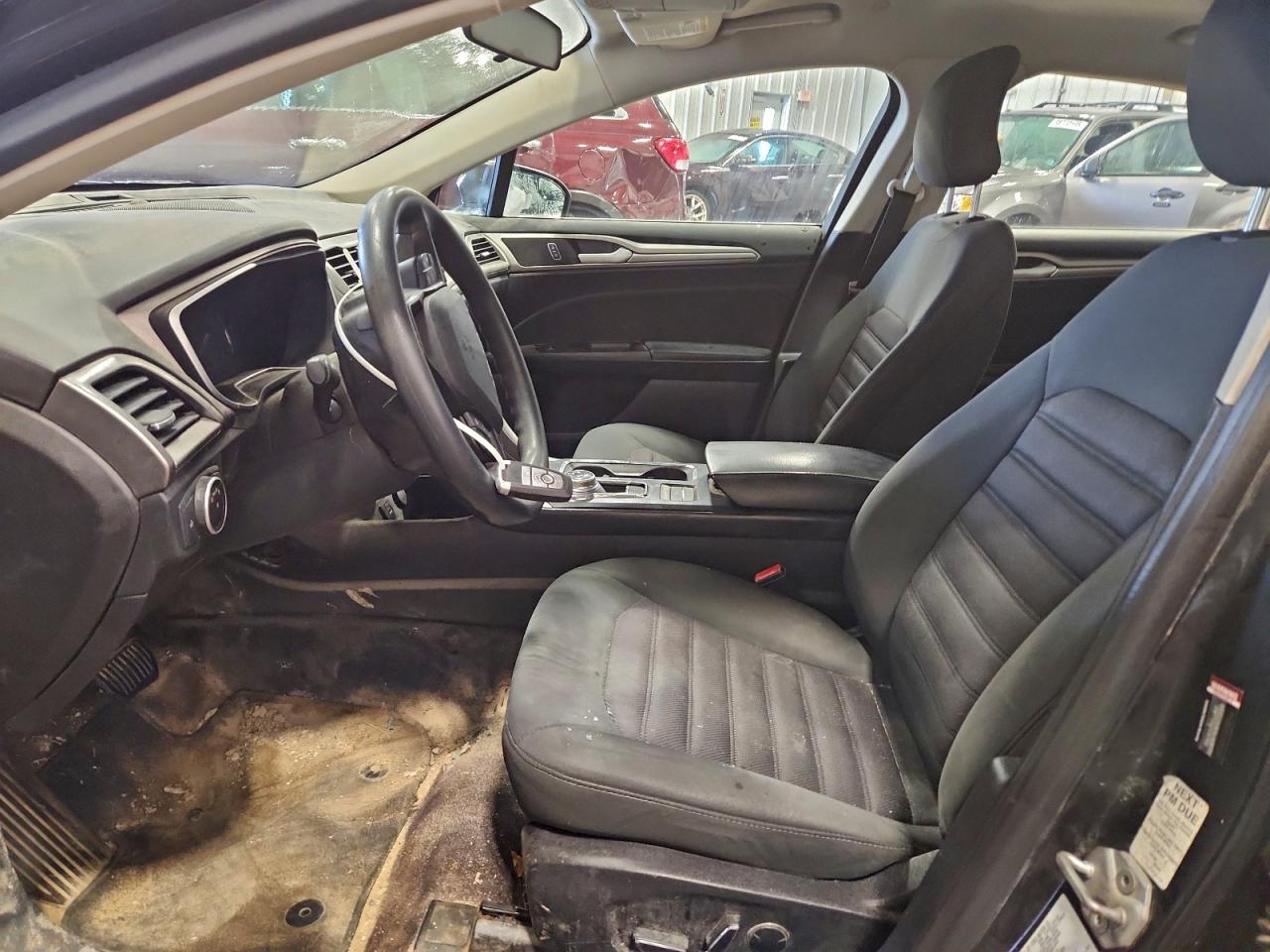 Ford Fusion Se Hybrid Image 3