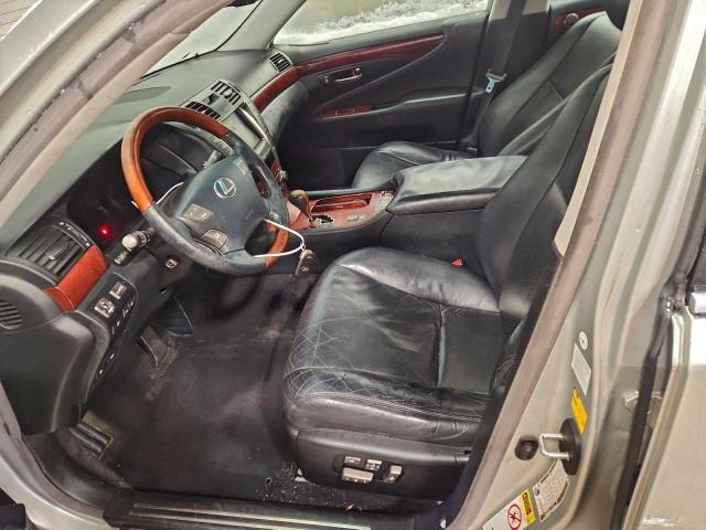 Lexus LS 460 Image 12