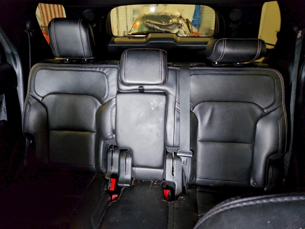 Ford Explorer Limited Image 6